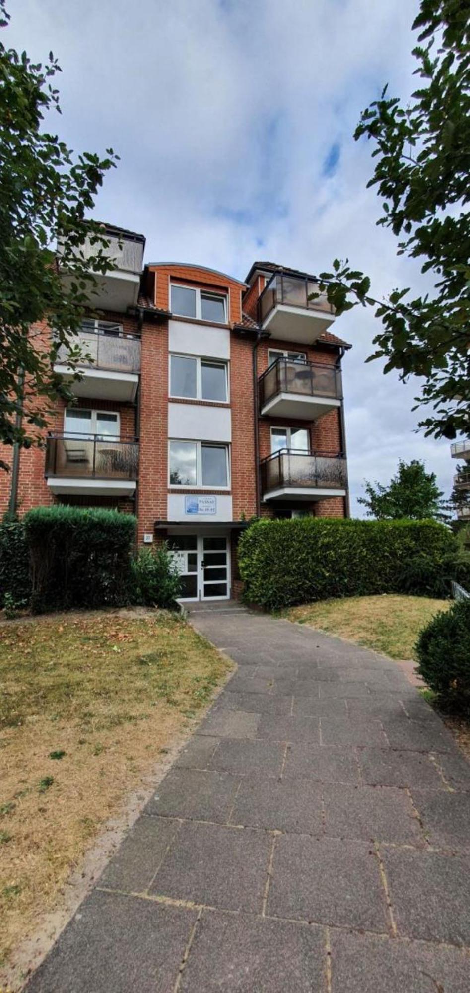 Ferienwohnung Mit Seeblick Und Schwimmbadnutzung In クックスハーフェン エクステリア 写真