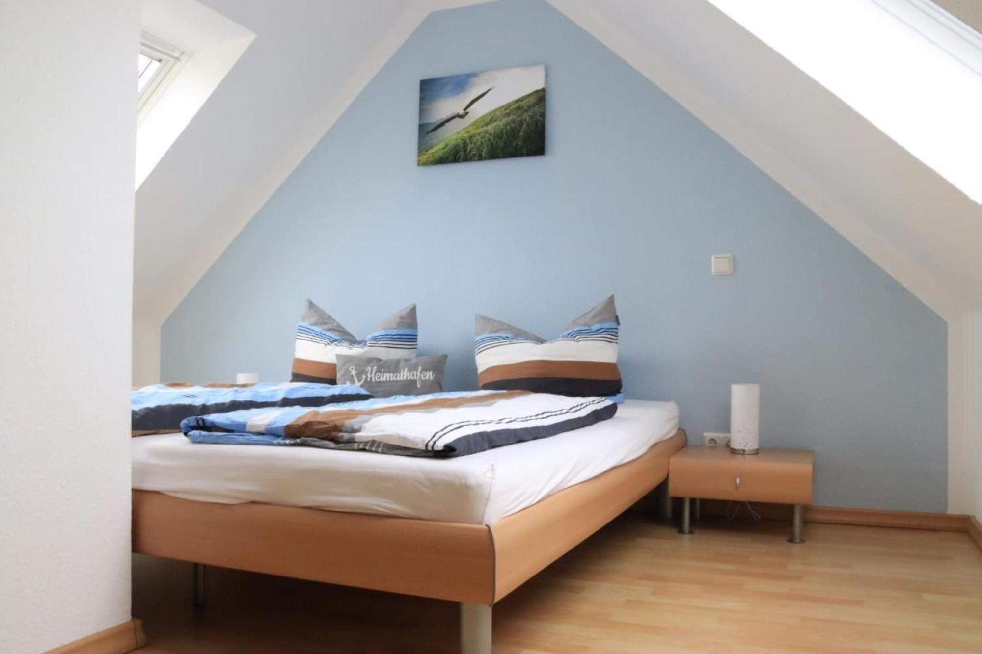 Ferienwohnung Mit Seeblick Und Schwimmbadnutzung In クックスハーフェン エクステリア 写真
