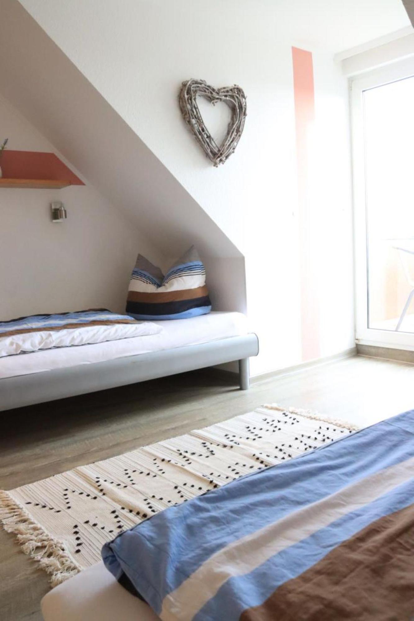 Ferienwohnung Mit Seeblick Und Schwimmbadnutzung In クックスハーフェン エクステリア 写真